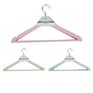 45016, Ideal Home Plastic Hangers 3PK Wood Pastel, 191554450165