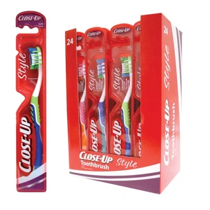 DF78135, Close Up Toothbrush Soft, 672935781356